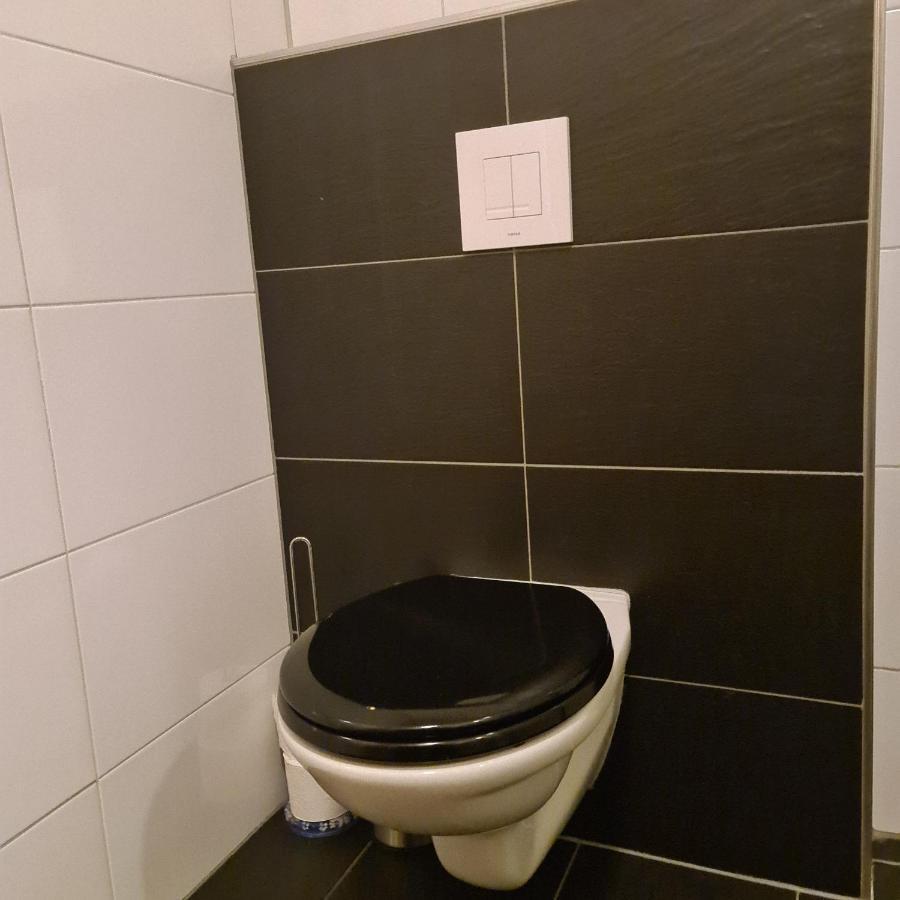 B&B Landlust Guesthouse Purmerend Bagian luar foto